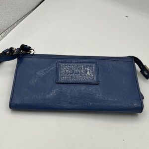 Coach daisy liquid blue  Leather Wristlet